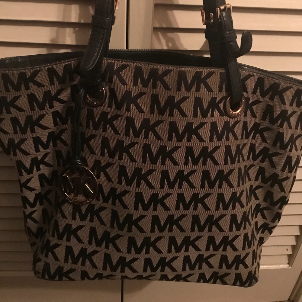 Michael Kors tote